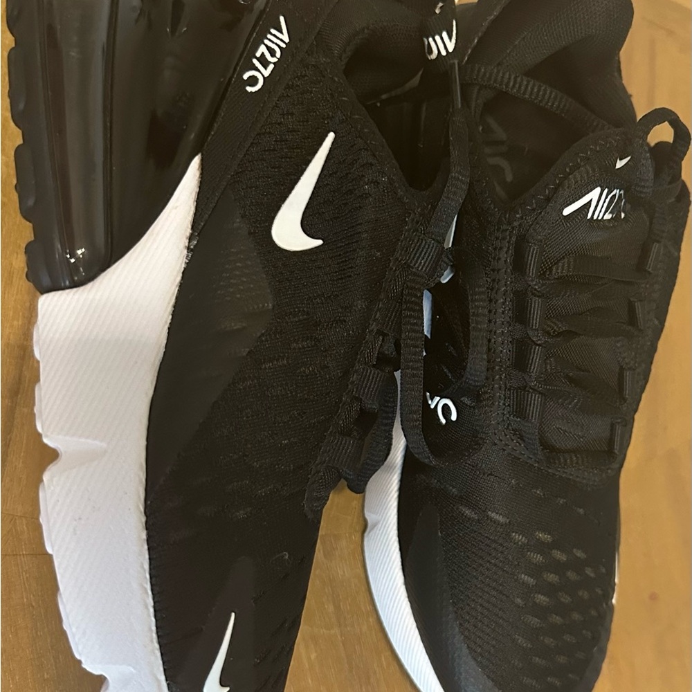 Nike Air Max 270 Black and White Sneakers - Picture 2 of 6